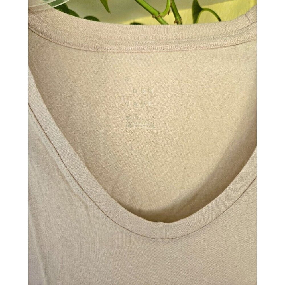 A New Day Beige Scoop Neck Tee New XS - Picture 3 of 6